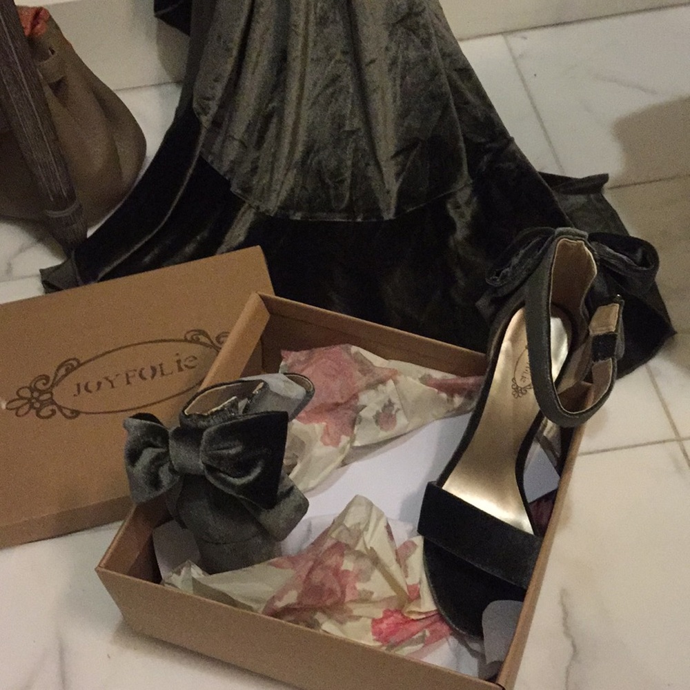 Joyfolie Velvet Heels